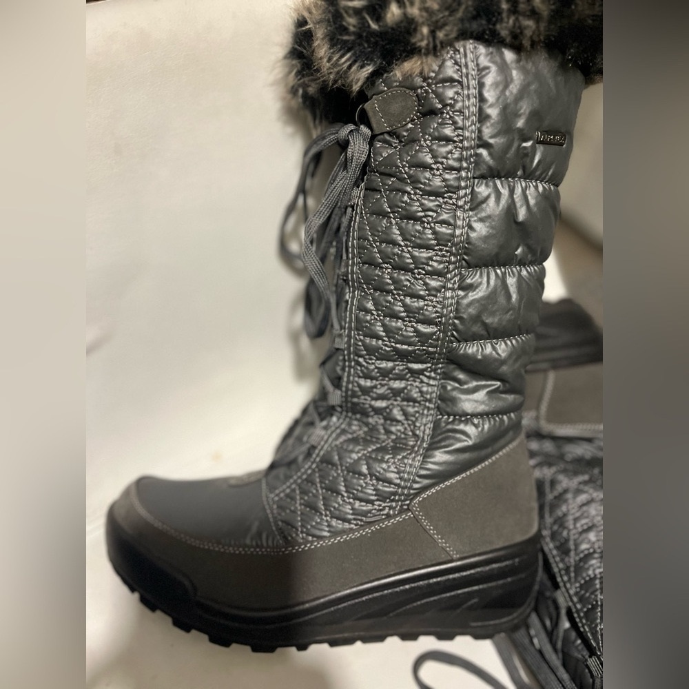 SALE🎁NEW Spring Step faux fur boots.Size 42. I am a 9 and a heavy sock are comfy
